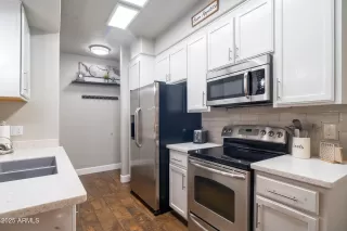 Photo #4: 6942161 Listing 