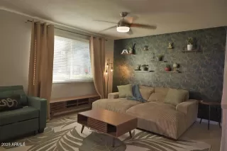 Photo #3: 6942182 Listing 