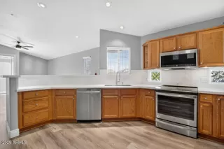 Photo #6: 6942191 Listing 