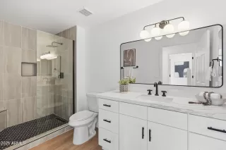 Photo #3: 6942430 Listing 