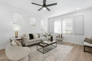 Photo #4: 6942430 Listing 