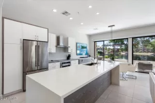 Photo #6: 6942566 Listing