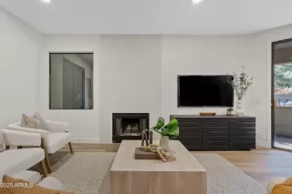 Photo #3: 6942576 Listing