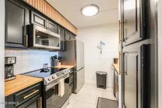 Photo #3: 6942616 Listing