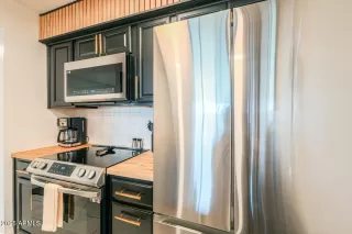 Photo #6: 6942616 Listing