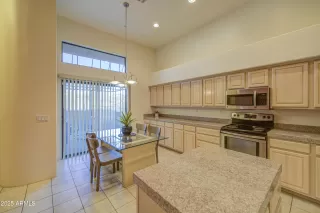 Photo #6: 6942744 Listing