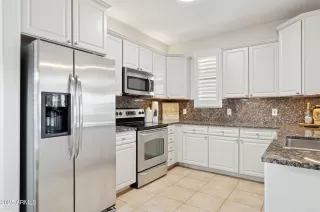 Photo #3: 6942844 Listing