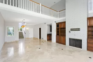 Photo #5: 6942864 Listing