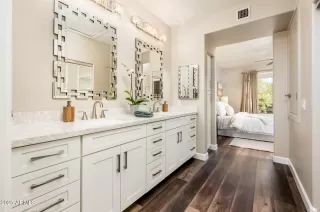 Photo #4: 6942934 Listing