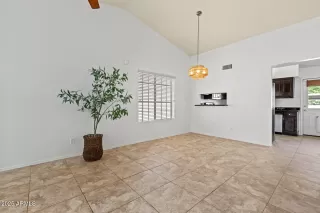 Photo #6: 6942954 Listing 