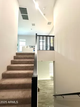 Photo #3: 6942971 Listing