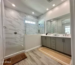 Photo #4: 6942971 Listing