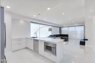 Photo #2: 6942982 Listing