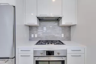 Photo #5: 6942982 Listing