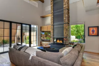 Photo #5: 6943281 Listing