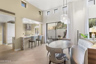 Photo #2: 6943342 Listing