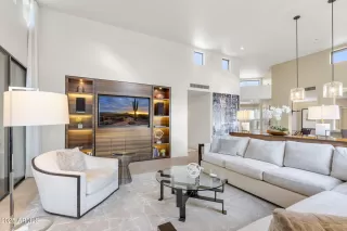 Photo #5: 6943342 Listing