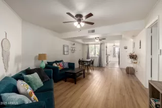 Photo #6: 6943351 Listing