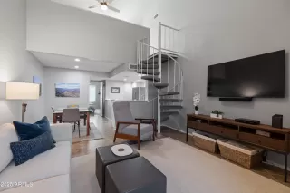 Photo #1: 6943392 Listing 