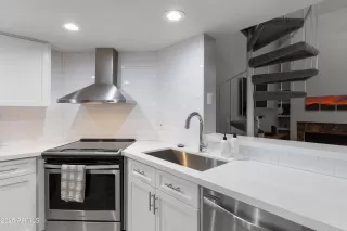 Photo #6: 6943392 Listing 