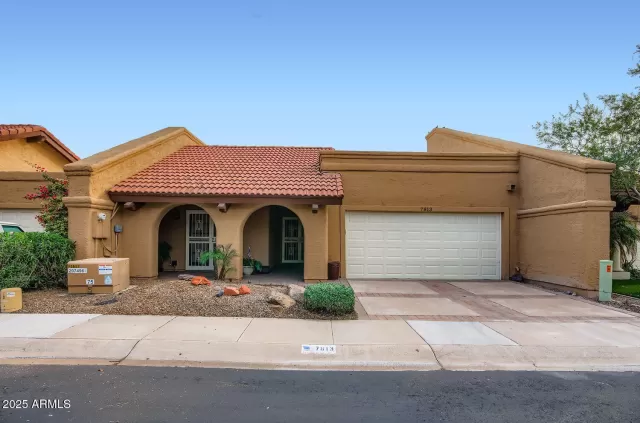 MLS: 6943466 Condo For Sale