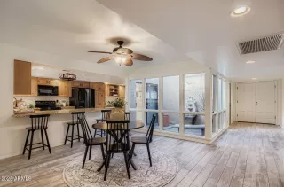 Photo #4: 6943466 Listing 