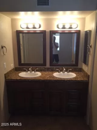 Photo #3: 6943470 Listing