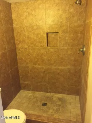 Photo #4: 6943470 Listing