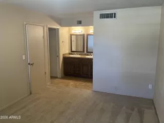 Photo #6: 6943470 Listing 