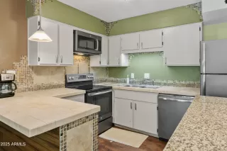 Photo #4: 6943472 Listing