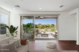 Photo #4: 6943479 Listing