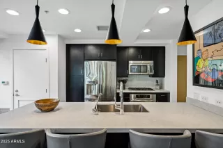 Photo #2: 6943546 Listing