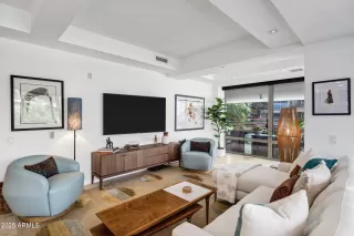 Photo #6: 6943546 Listing