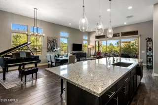 Photo #1: 6943571 Listing