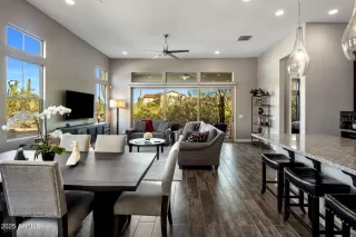 Photo #6: 6943571 Listing