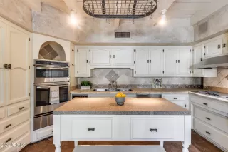 Photo #2: 6943740 Listing