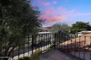 Photo #5: 6943740 Listing