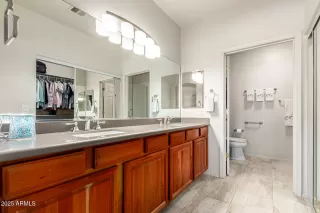 Photo #2: 6943772 Listing