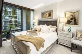 Photo #6: 6943821 Listing