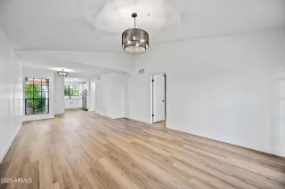 Photo #4: 6943846 Listing