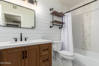 Photo #6: 6944030 Listing