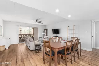 Photo #4: 6944219 Listing