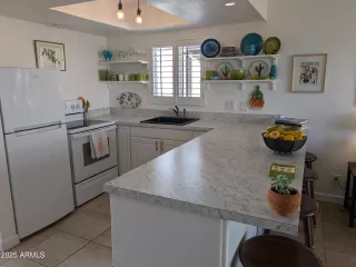 Photo #4: 6944220 Listing