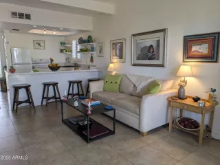 Photo #6: 6944220 Listing