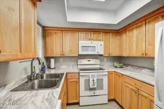 Photo #6: 6944348 Listing