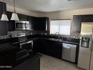 Photo #2: 6944352 Listing 