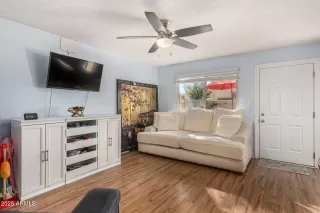 Photo #6: 6944542 Listing