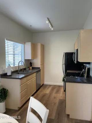 Photo #2: 6944639 Listing