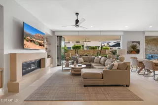 Photo #5: 6944822 Listing 