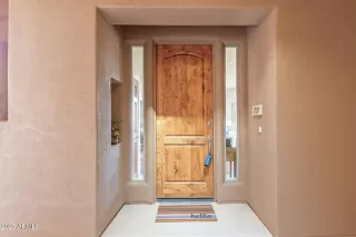 Photo #5: 6944825 Listing